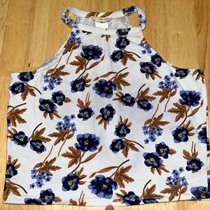Medium white crop top with blue flowers